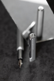 Перьевая ручка PININFARINA PF One SILVER