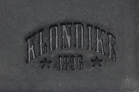 Бумажник KLONDIKE Yukon, натуральная кожа в черном цвете, 13 х 2,5 х 10 см