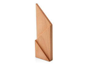Награда из бука Monolith