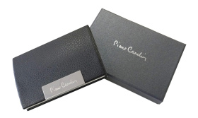 Визитница Pierre Cardin. Корпус - иск.кожа. Размер 9,6 х 6,4 х 1,3 см. Цвет - черный.